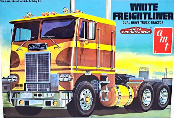 WHITE FREIGHTLINER DUAL DRIVE - AMT