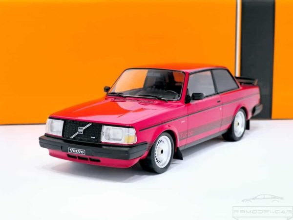 VOLVO 240 TURBO 1984 - IXO