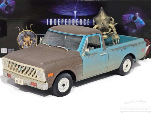 CHEVROLET C-10 PICK-UP + ALIEN FIGURE INDEPENDENCE DAY ( DEŇ NEZÁVISLOSTI ) 1971 - HIGHWAY 61