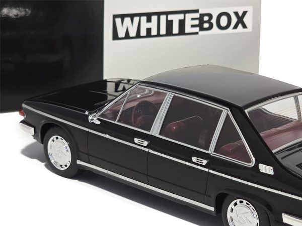 TATRA 613 1973 - WHITEBOX - Image 3