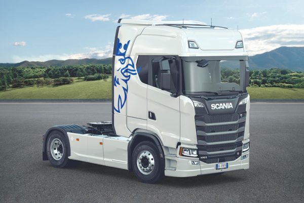 SCANIA 770S V8 " WHITE CAB " - ITALERI - Image 2