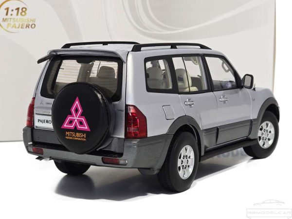 MITSUBISHI PAJERO V73 - SUN STAR - Image 3