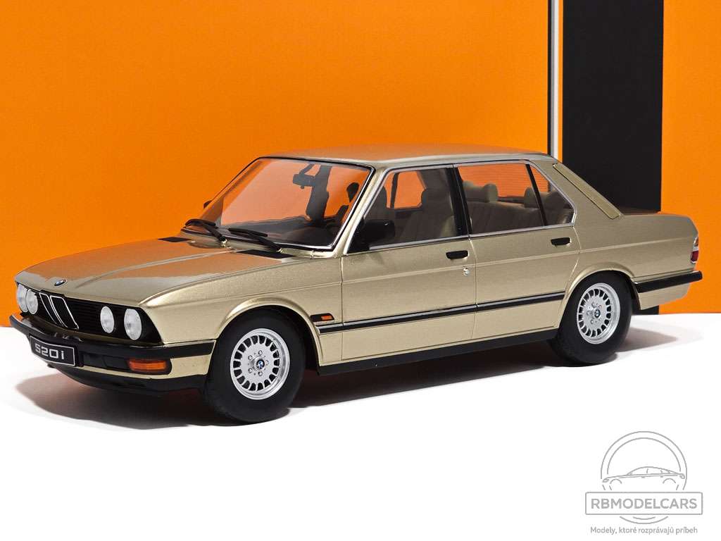 BMW 520i E28 1987 - IXO